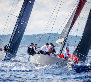 Five boats within two points after  light opening day